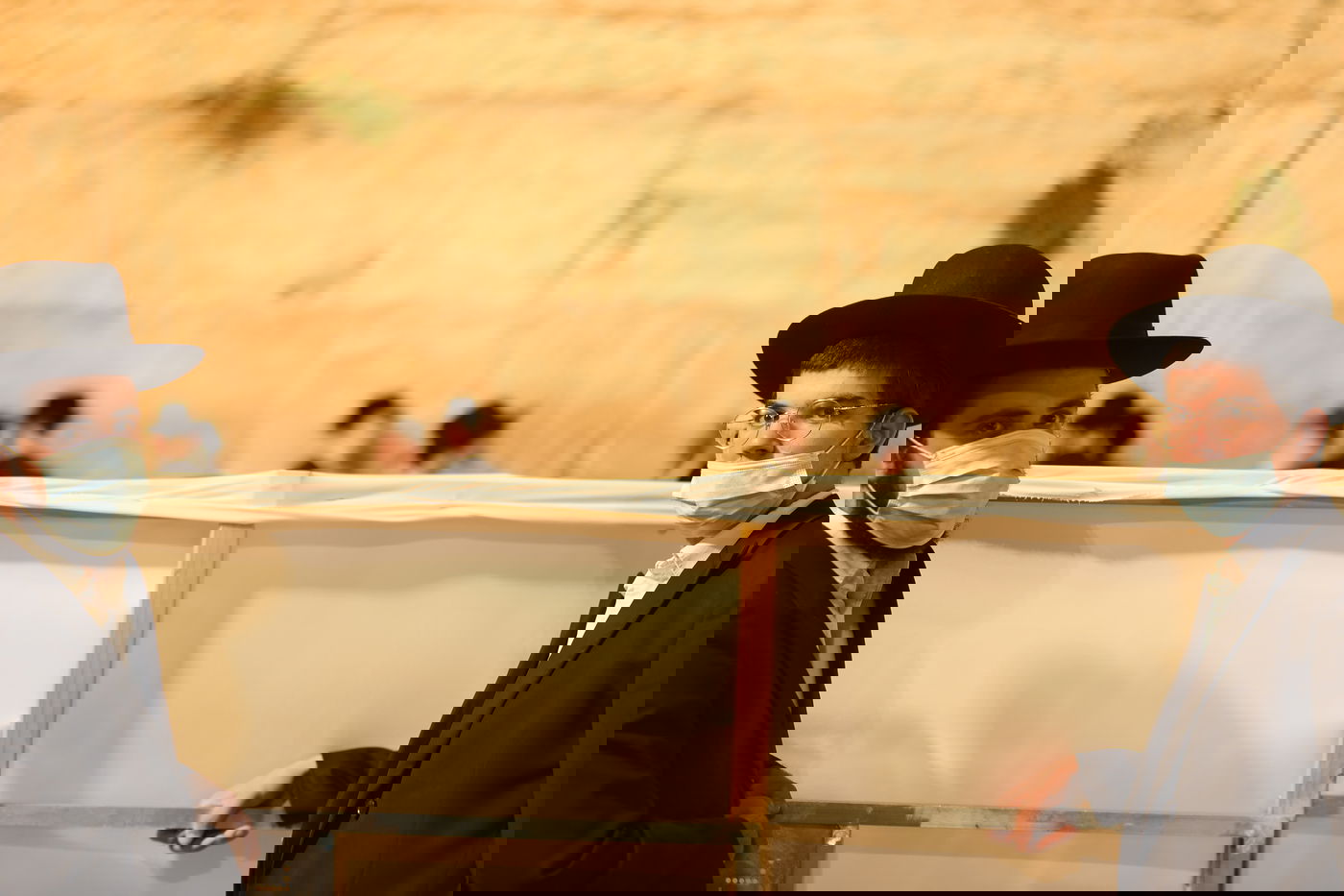 סוף הצום בשריד בית המקדש: תפילה, שירים ו'קידוש לבנה'