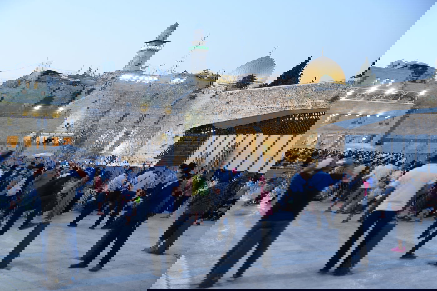 סוף הצום בשריד בית המקדש: תפילה, שירים ו'קידוש לבנה'