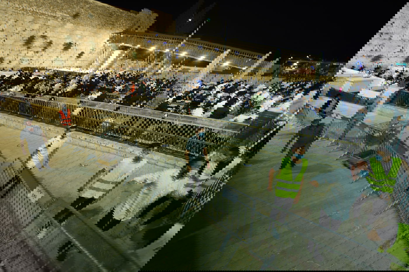 ליל תשעה באב בכותל המערבי • תיעוד מסכם