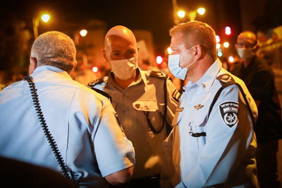 ידיד הערב, לצד מ"מ המפכ"ל, לפני שנכנס לבידוד