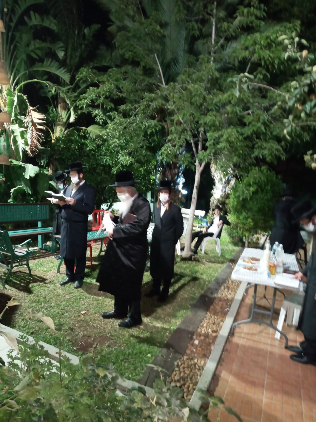 הגרי"ד גרוסמן קידש את הלבנה; בנו ערך סיום