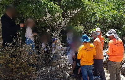 המשפחה שנתקעה בלי מים בהר מירון • צפו
