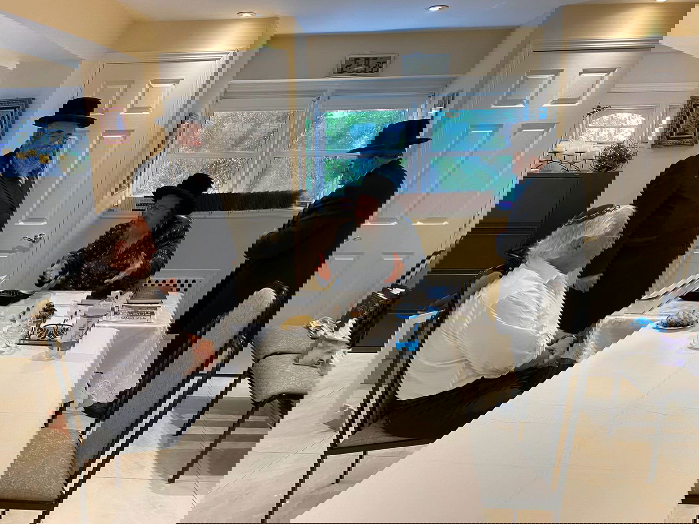 תיעוד: שגריר ארה"ב בישראל ביקר בבית האדמו"ר מביאלה