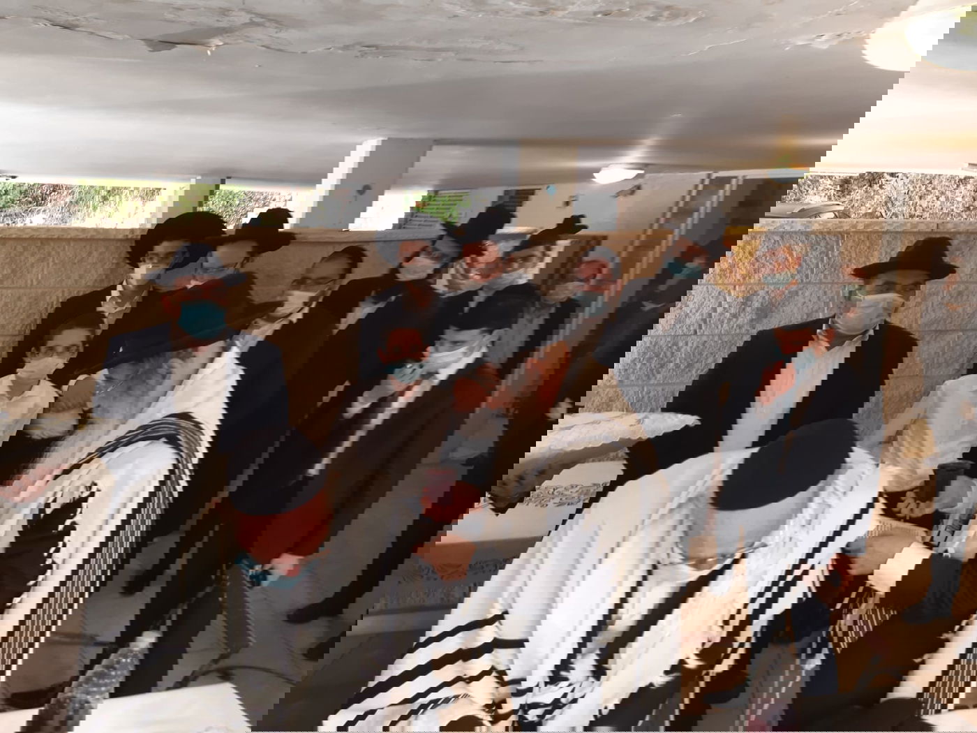 שמחה בבני ברק: ברית לבנו של הפוסק רבי עמרם פריד