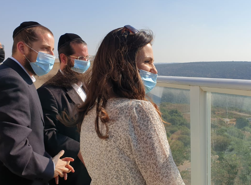 חרם? גפני אירח את השרה עומר ינקלביץ'