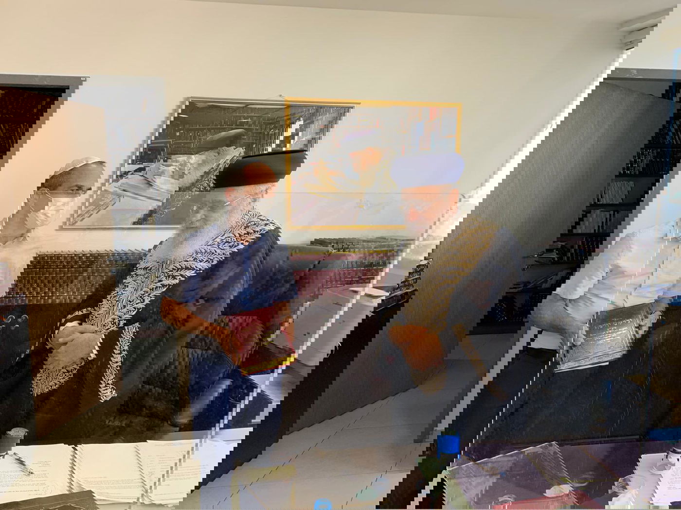 גמזו בלשכת הרב הראשי, אמש