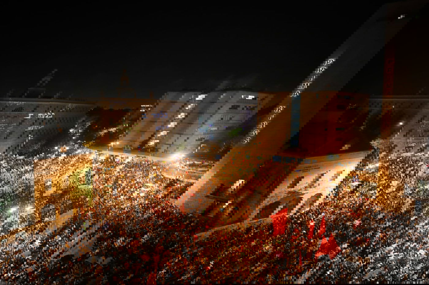 "לא חייזרים": אלפים מפגינים שוב בבלפור