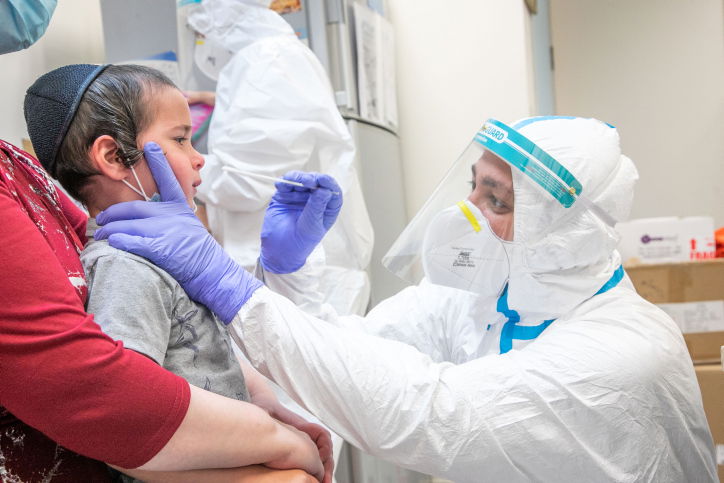 ירידה במספר הבדיקות; 884 נשאים חדשים