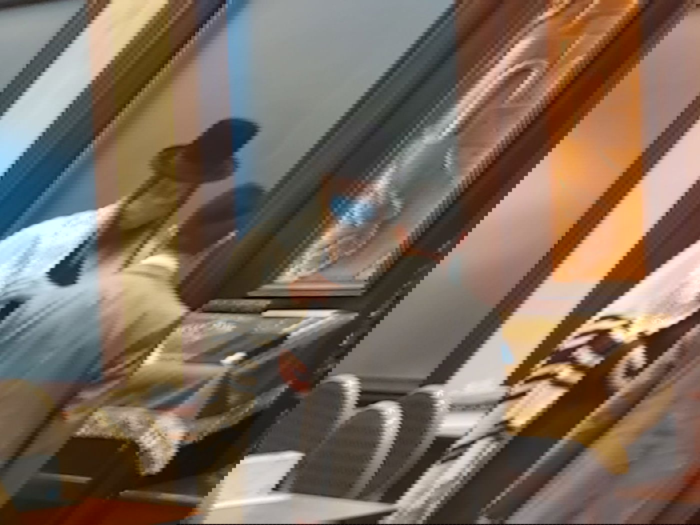 הרבי מקאליב ביקר בבתי האדמו"רים. תיעוד