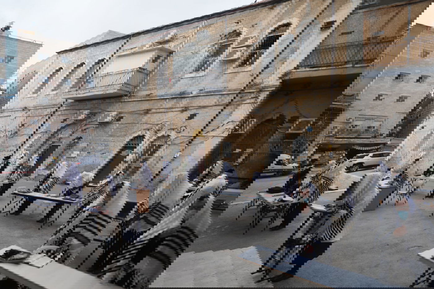 תיעוד: כך מתפללים בקרלין בתקופת ה'קורונה'