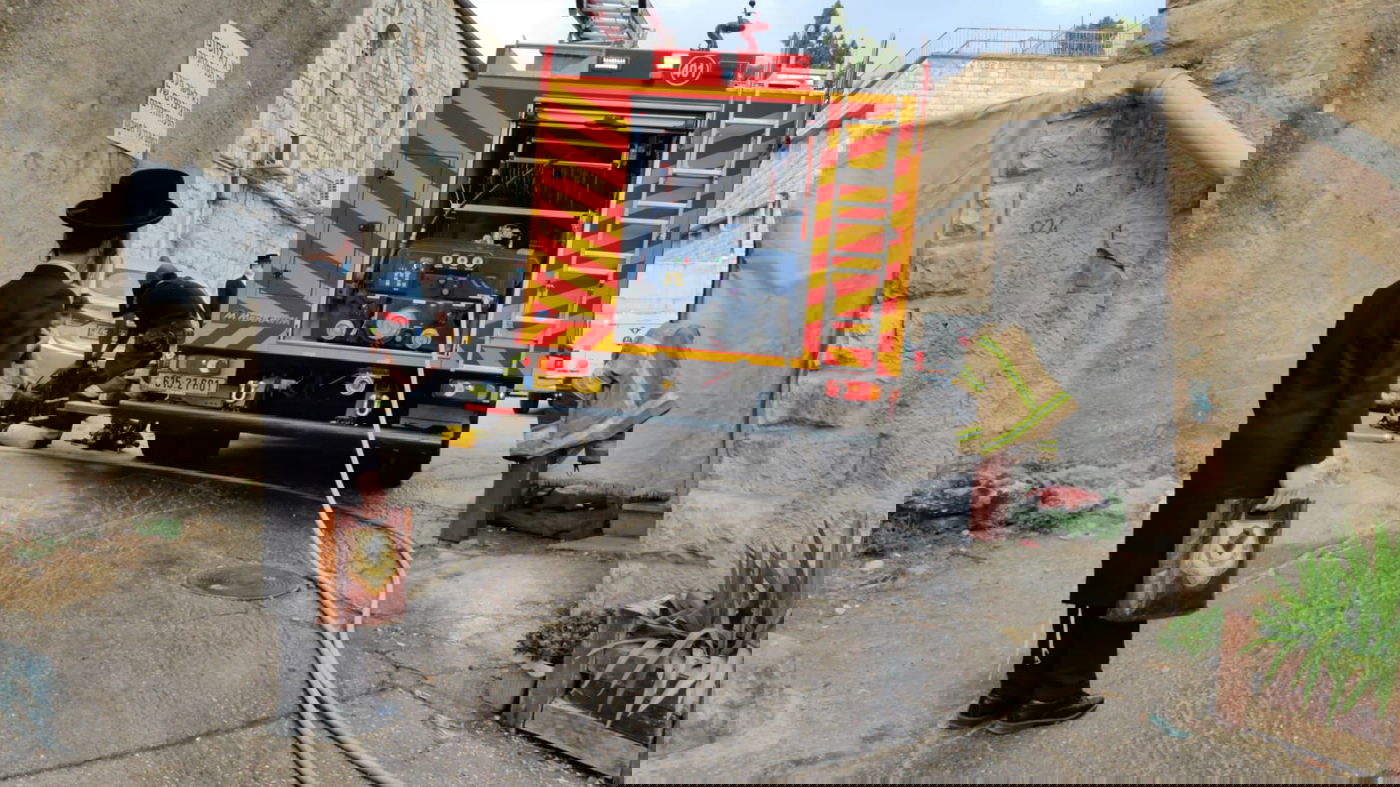 שריפה פרצה בדירה במאה שערים; גבר בן 30 נשרף למוות