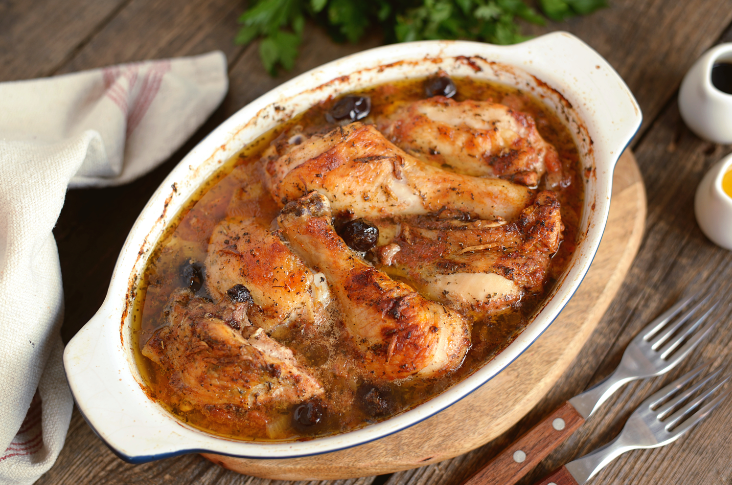 שובר שגרה: עוף חמוץ-מתוק במרינדה מפתיעה