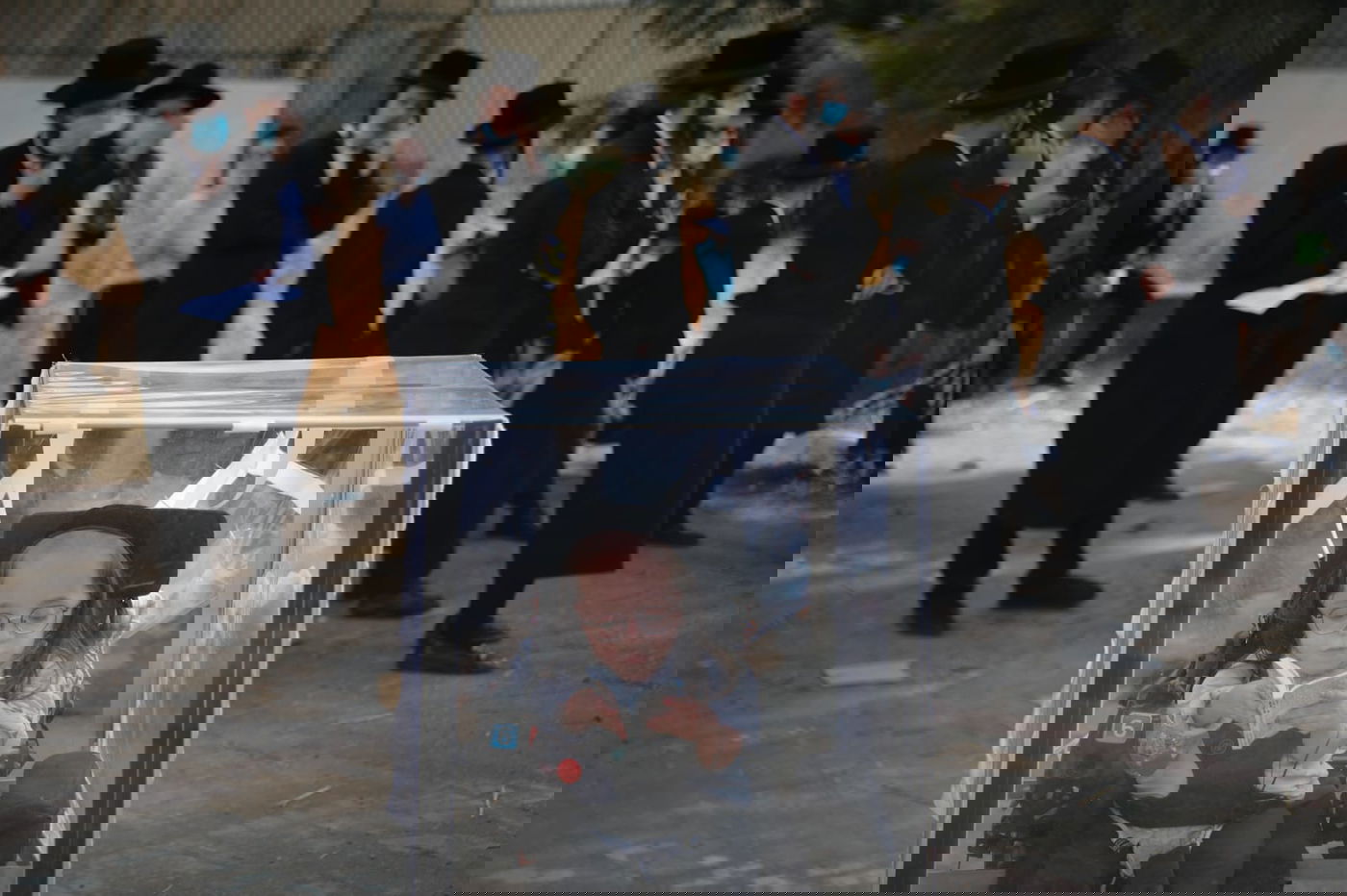 חיזקי טורנהיים בהלוויה