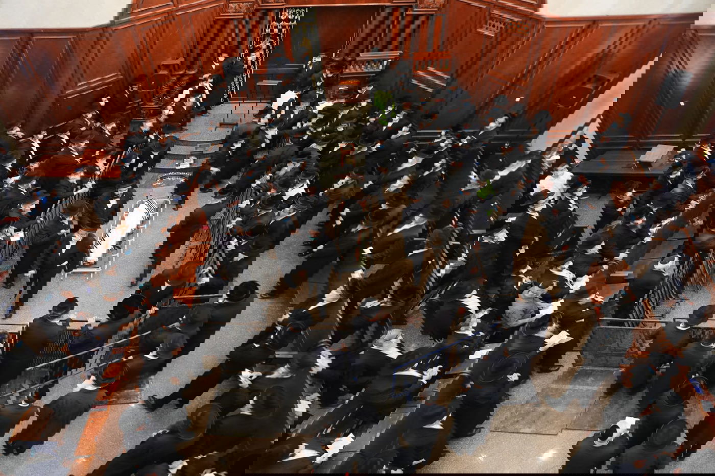 האדמו"ר מסאדיגורא זצ"ל נטמן בבית העלמין • שידור חוזר