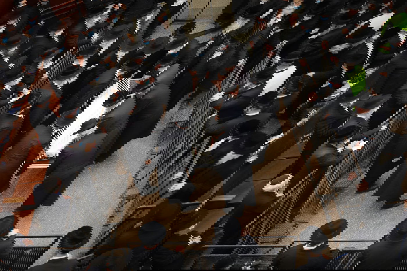 האדמו"ר מסאדיגורא זצ"ל נטמן בבית העלמין • שידור חוזר