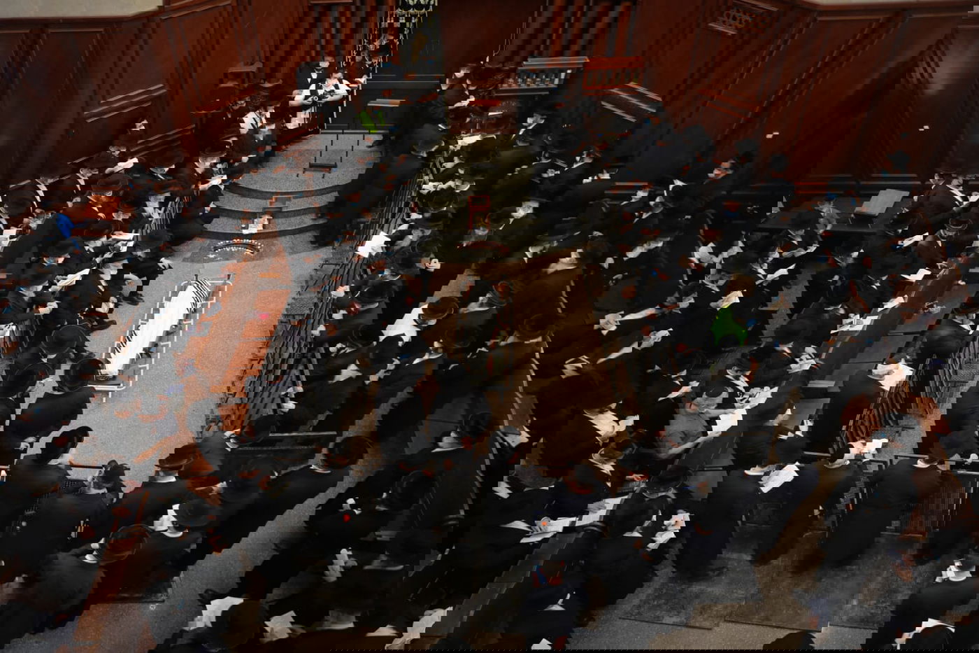 האדמו"ר מסאדיגורא זצ"ל נטמן בבית העלמין • שידור חוזר