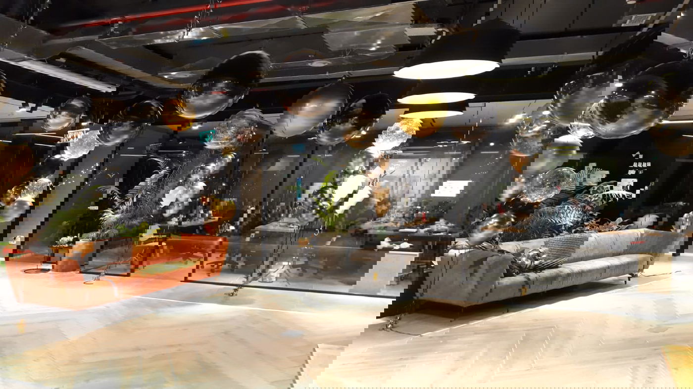 אלישבע בכיכר מארחת: אלי פרקש - מאסטר בעיצוב בלונים