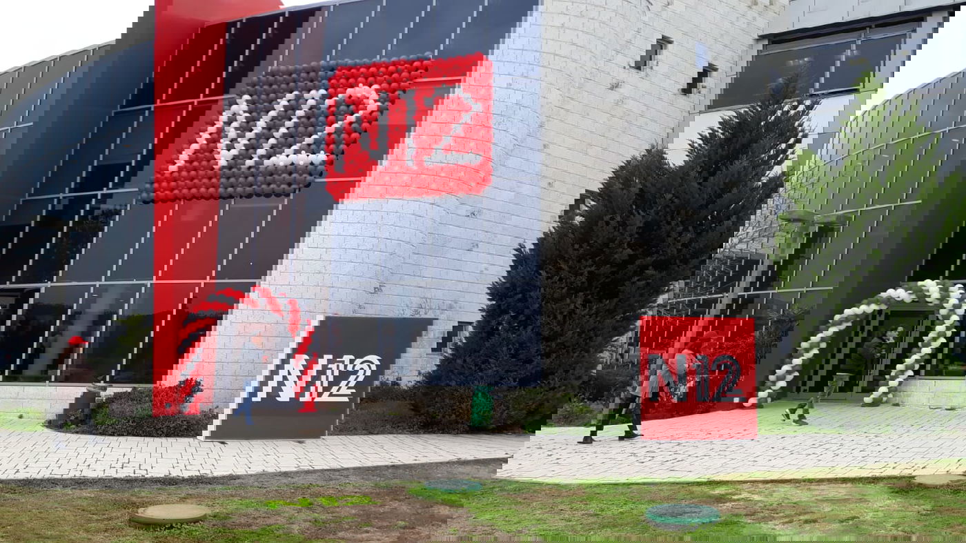 אלישבע בכיכר מארחת: אלי פרקש - מאסטר בעיצוב בלונים