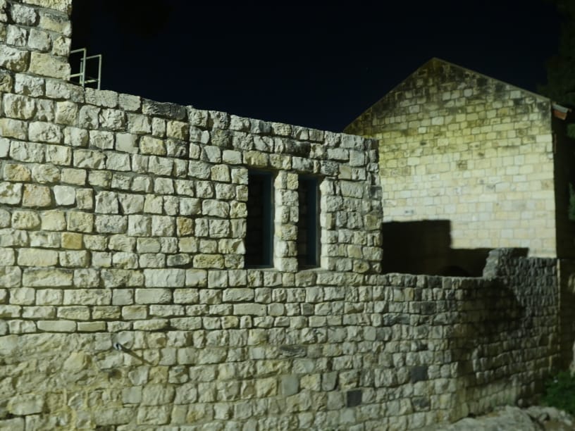 מסע בתוך גלויה: בין הזמנים בראש הנקרה