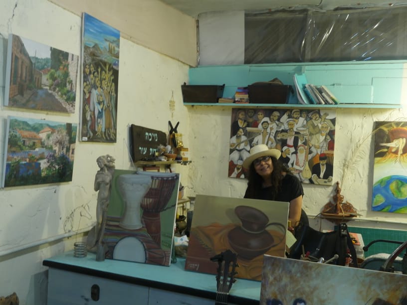 מסע בתוך גלויה: בין הזמנים בראש הנקרה