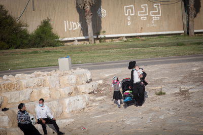 חופשה במסיכה // דפנה קורץ