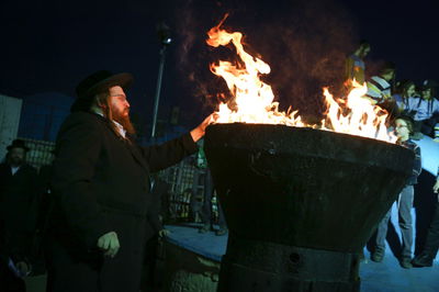 האדמו"ר החדש בהדלקה במירון לפני כשנתיים