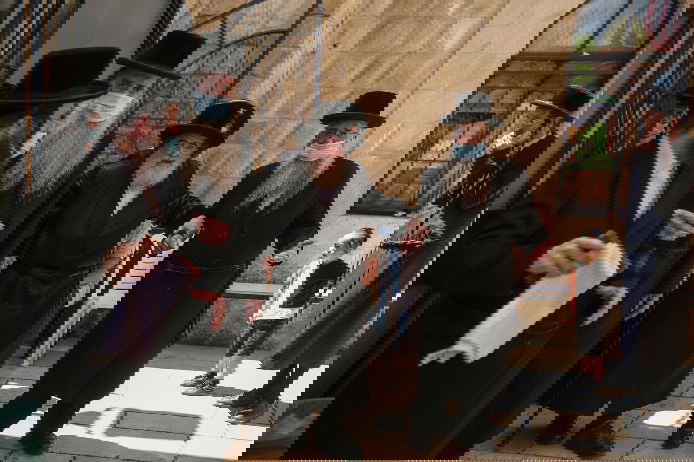 האדמו"ר מויז'ניץ עלה למירון ונשא תפילה אצל רשב"י