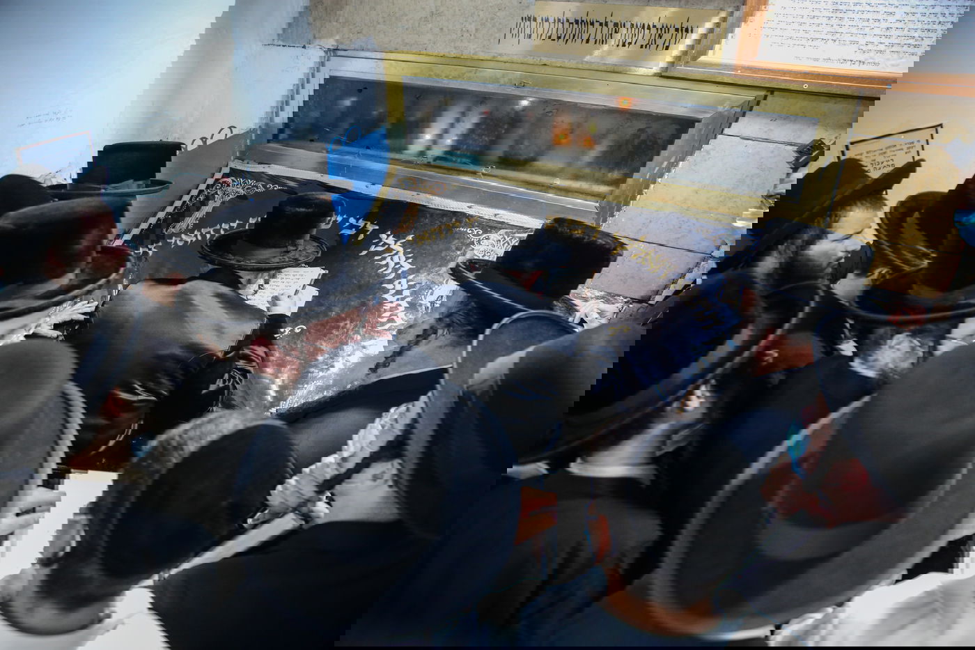 האדמו"ר מויז'ניץ עלה למירון ונשא תפילה אצל רשב"י