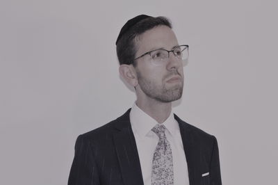 יעקב מנשה בסינגל חדש: "הביטה ענני"