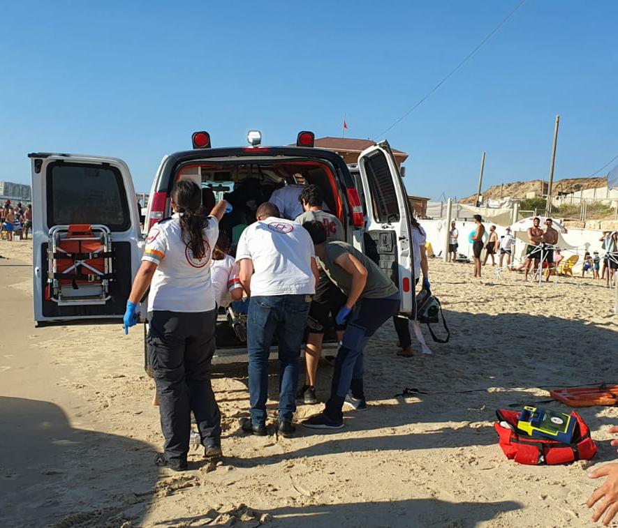 כוחות הצלה מפנים את האברך, היום