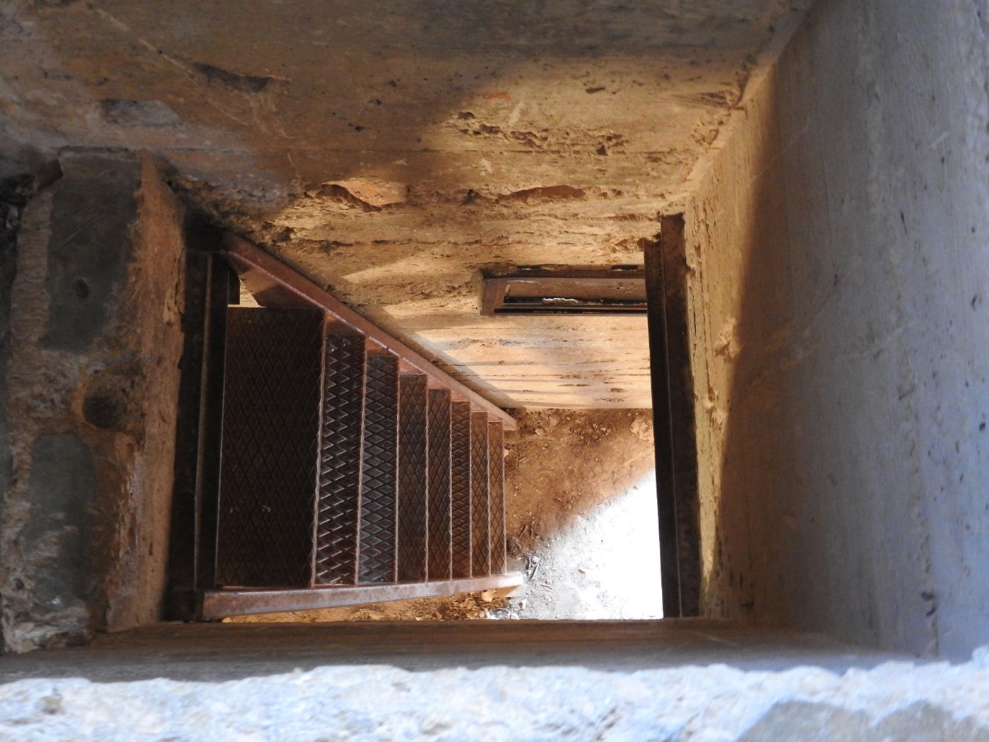 כשישראל שפירא ביקר באנדרטה על-שם ישראל שפירא