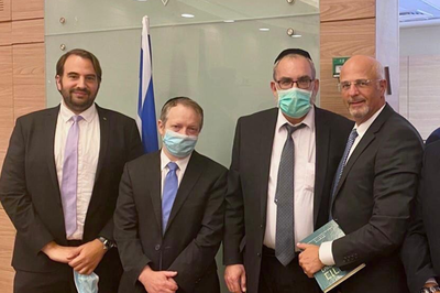 גדעון פישר, יעקב אשר, יחיאל ויינרוט ומתן גוטמן בוועדה