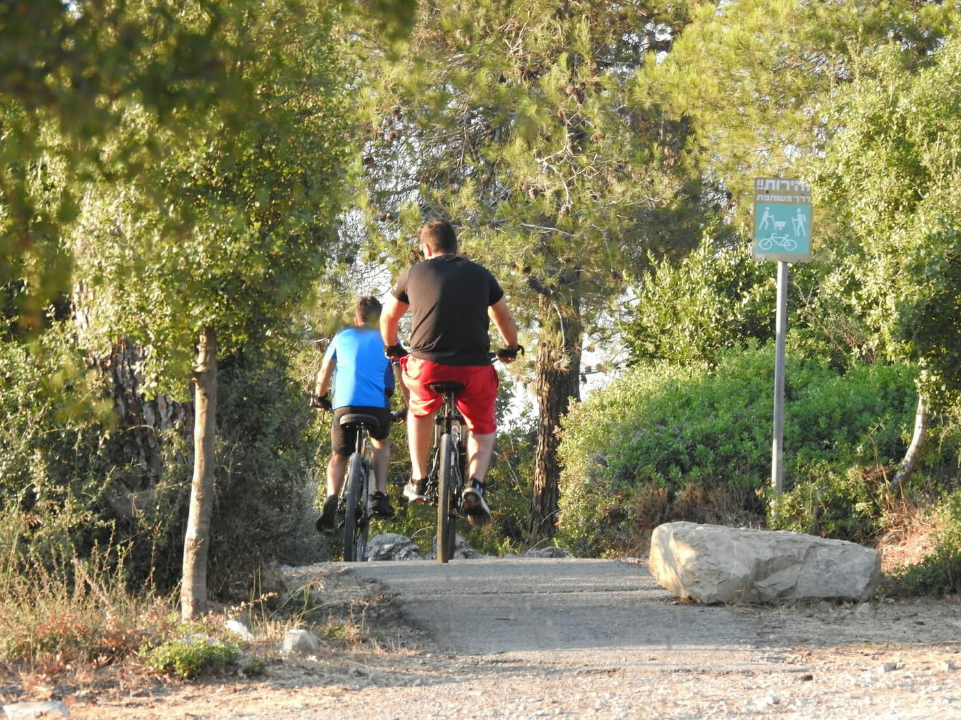 כשישראל שפירא ביקר באנדרטה על-שם ישראל שפירא