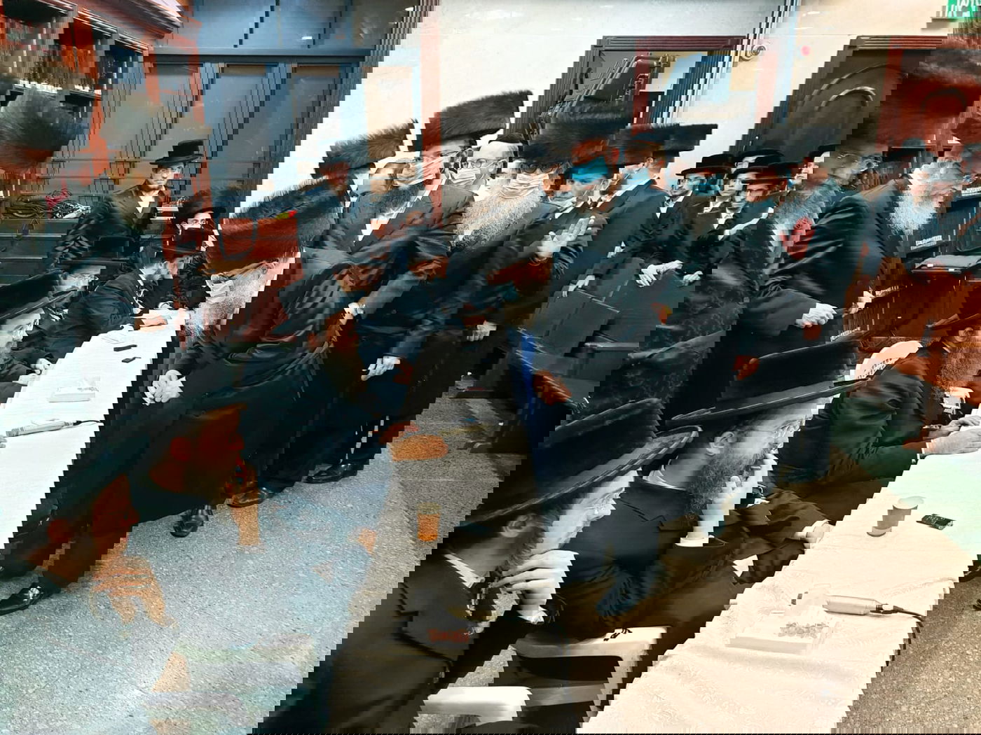 תמונות: ניחום אבלים בחצר הקודש סאדיגורא