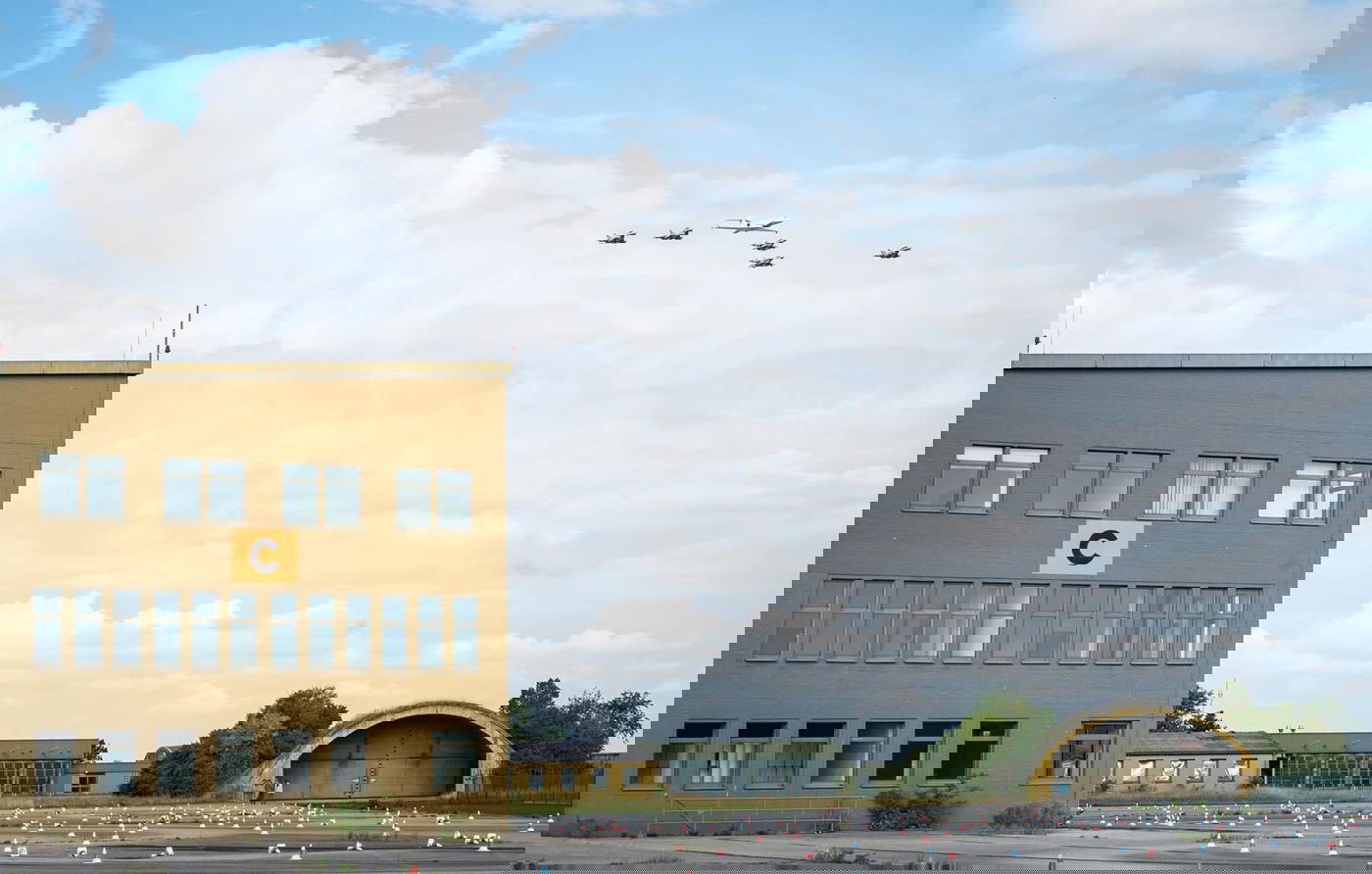 חיל האוויר במטס מעל מחנה הריכוז "דכאו"