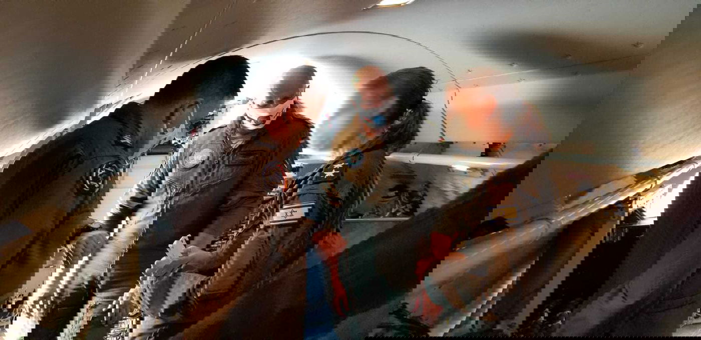 חיל האוויר במטס מעל מחנה הריכוז "דכאו"