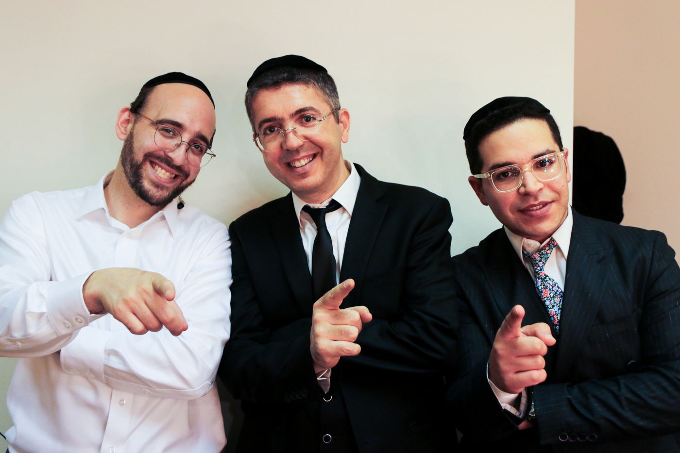 צפו: אלי הרצליך מארח את פיני אינהורן ואבי אילסון על במת "קיץ חי"