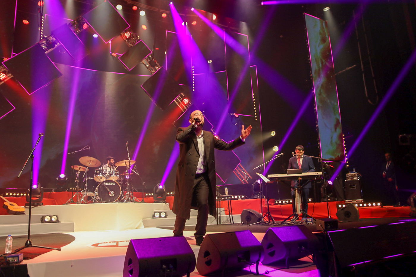 צפו: אלי הרצליך מארח את פיני אינהורן ואבי אילסון על במת "קיץ חי"