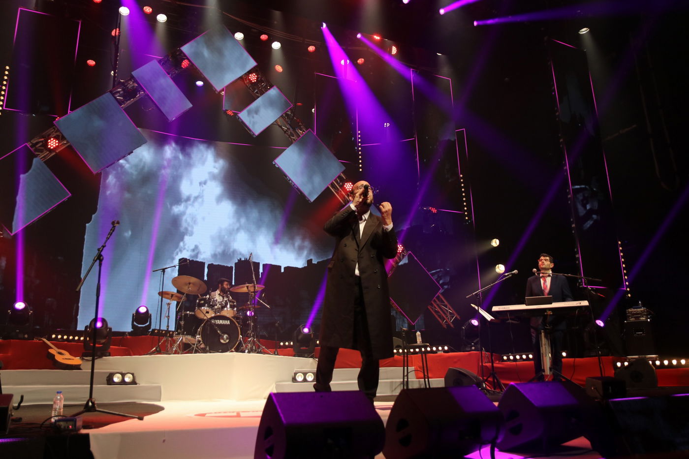 צפו: אלי הרצליך מארח את פיני אינהורן ואבי אילסון על במת "קיץ חי"