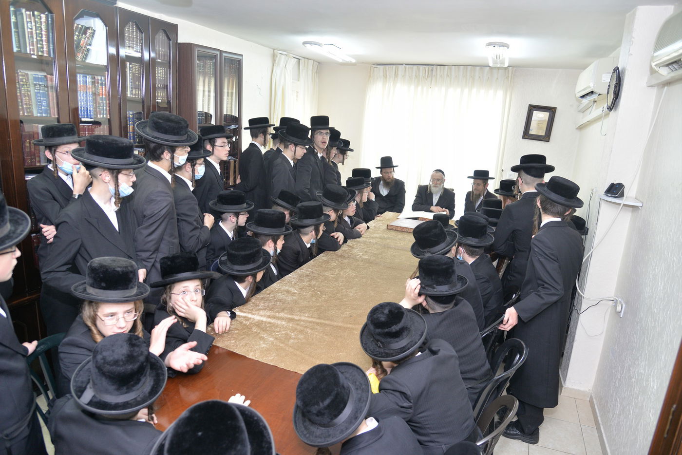 בחורי ישיבת באיאן נבחנו אצל רבני העיר