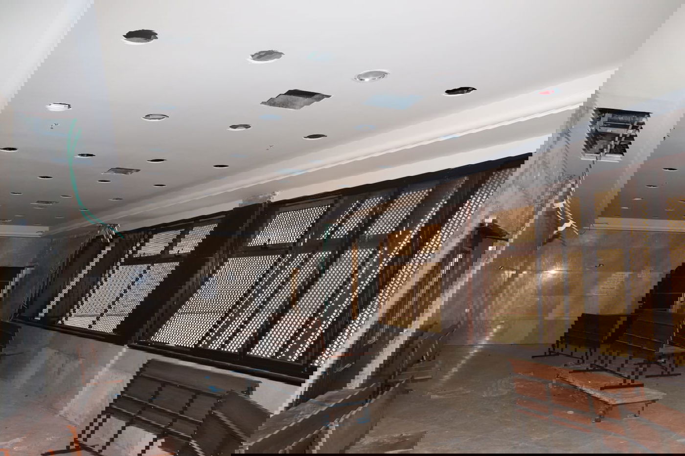 אחרי שנים: בית הכנסת של ויז'ניץ בית שמש