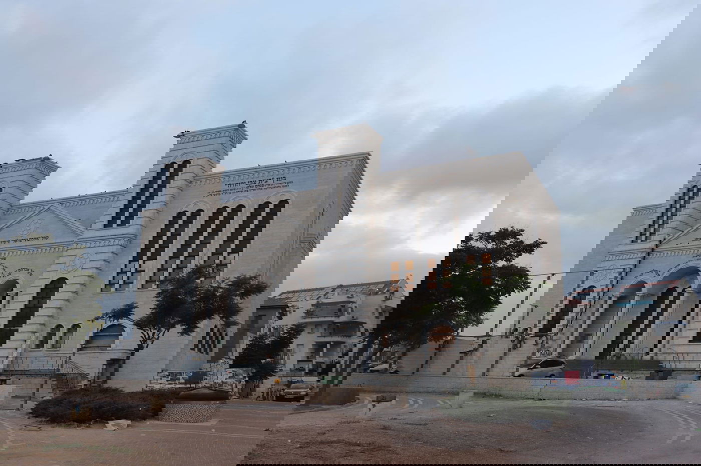 אחרי שנים: בית הכנסת של ויז'ניץ בית שמש