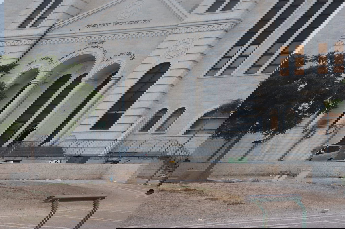 אחרי שנים: בית הכנסת של ויז'ניץ בית שמש