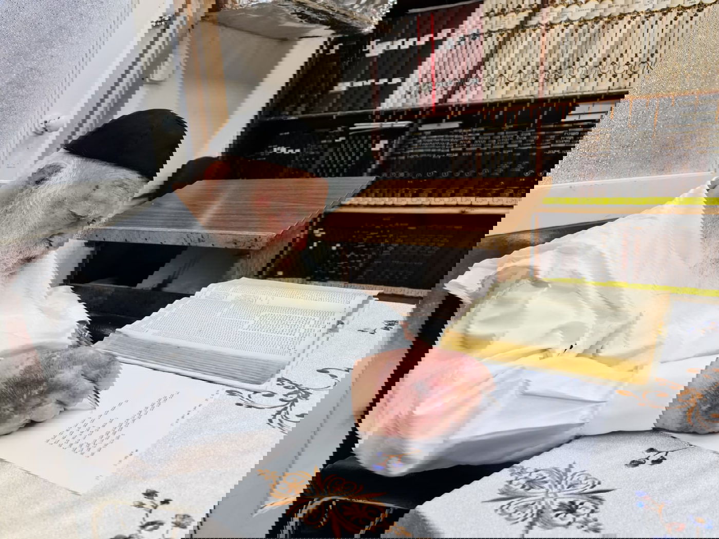 מרן הגר"ח, היום, בכתיבת המכתב חיזוק