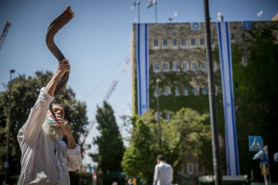 פתיחה טובה // דפנה קורץ