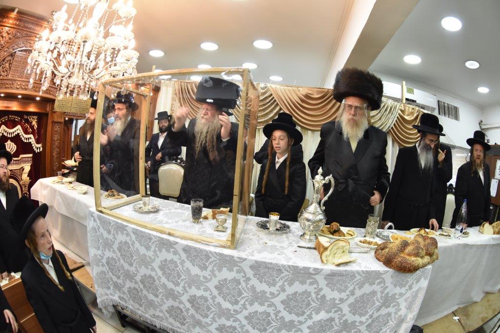 בר מצווה לנכד האדמו"רים מקוזמיר וקומרנא