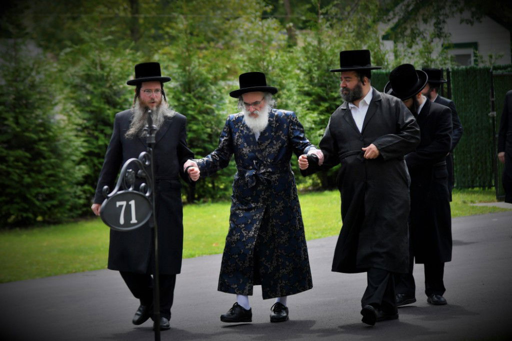 האדמו"ר מויז'ניץ בביקור בהרי ה'קאנטרי'