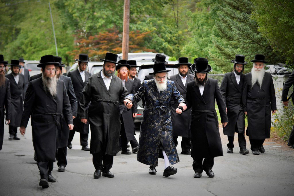 האדמו"ר מויז'ניץ בביקור בהרי ה'קאנטרי'