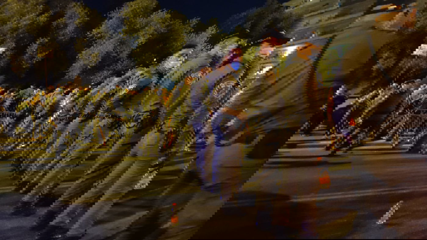 אלימות, תלישת מסכה ומעצרים ב'מחאת בלפור'