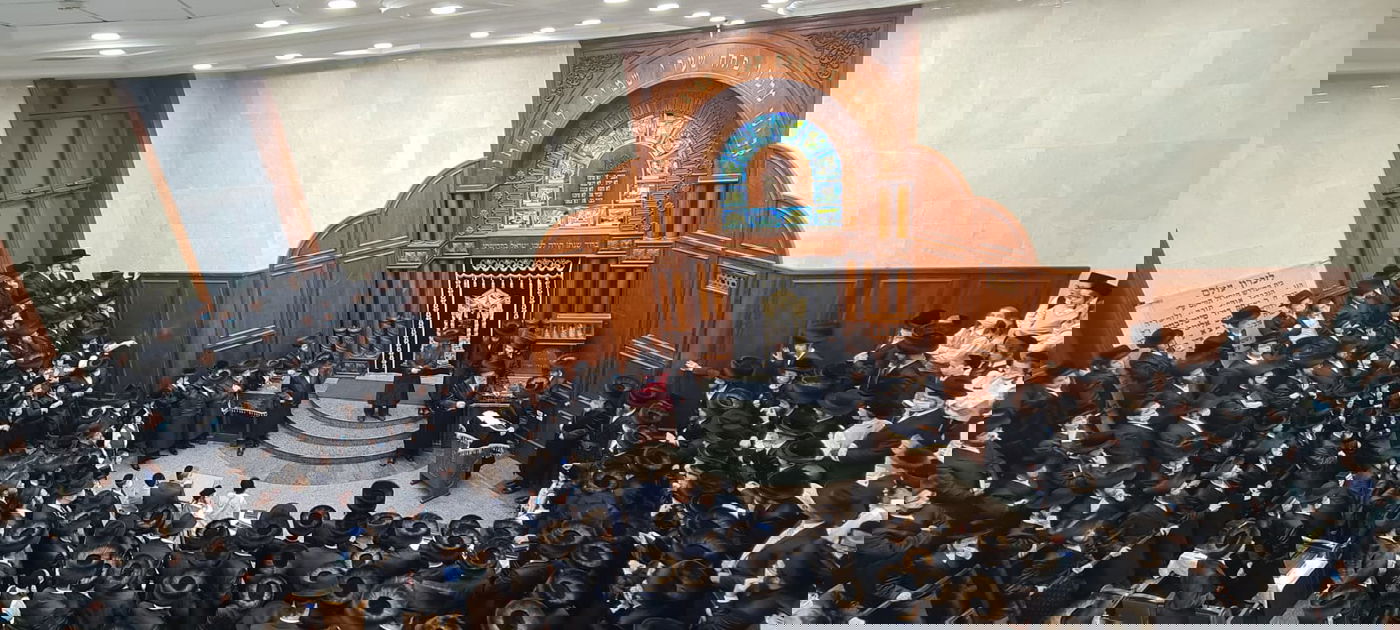 ללא טיש: שבת ראשונה בחצה"ק סאדיגורה